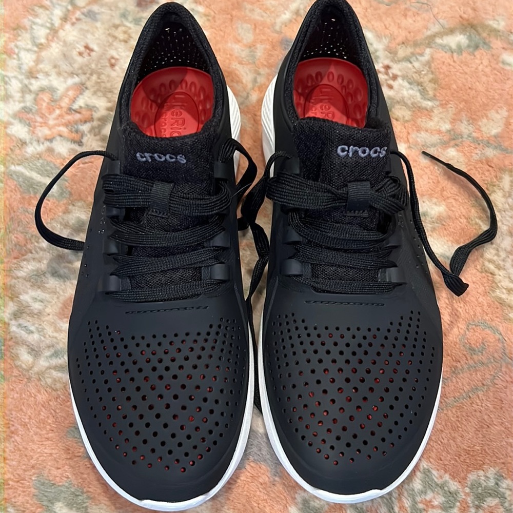 Men’s Brand new Size 11 LiteStride Crocs Tennis Shoes